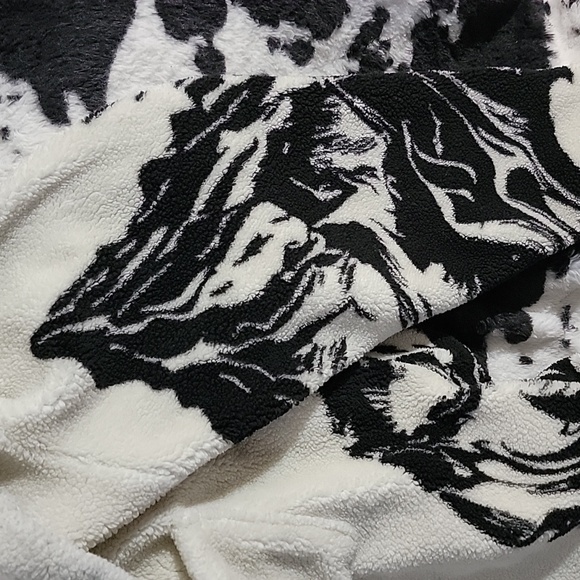 Fleece Shacket - Picture 3 of 3